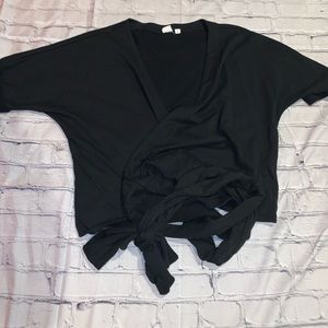 GAP women’s black Wrap shirt